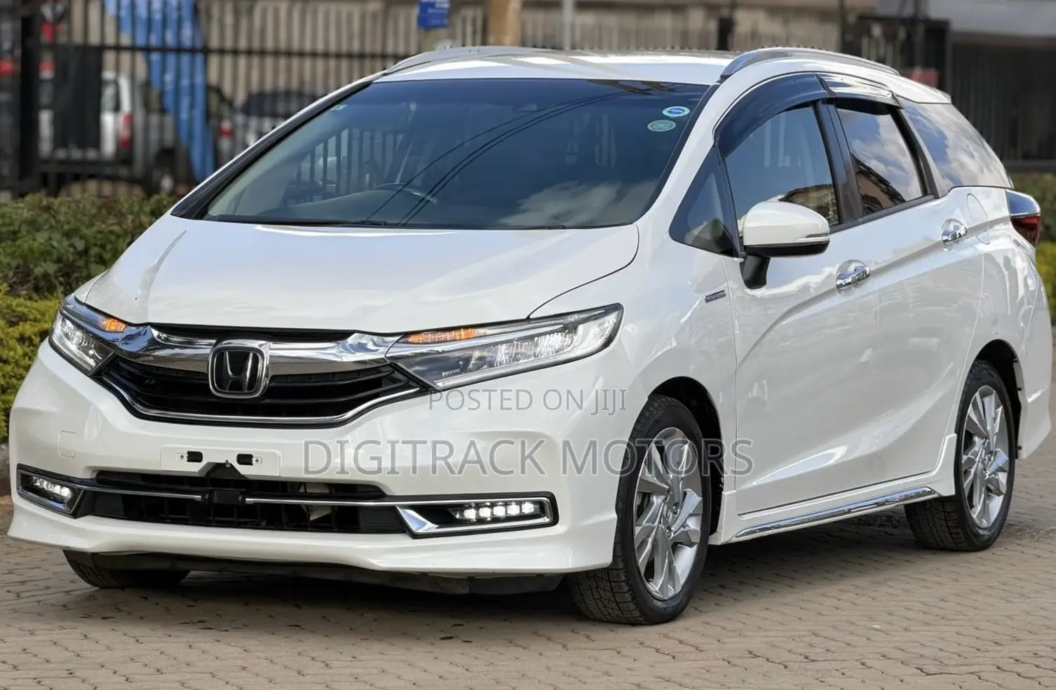 Honda Fit Shuttle 1.5 Hybrid 2WD 2019 White