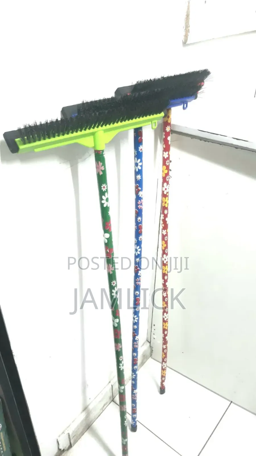 2-in-1 Carpet Floor Broom With Squeegee - Hk
