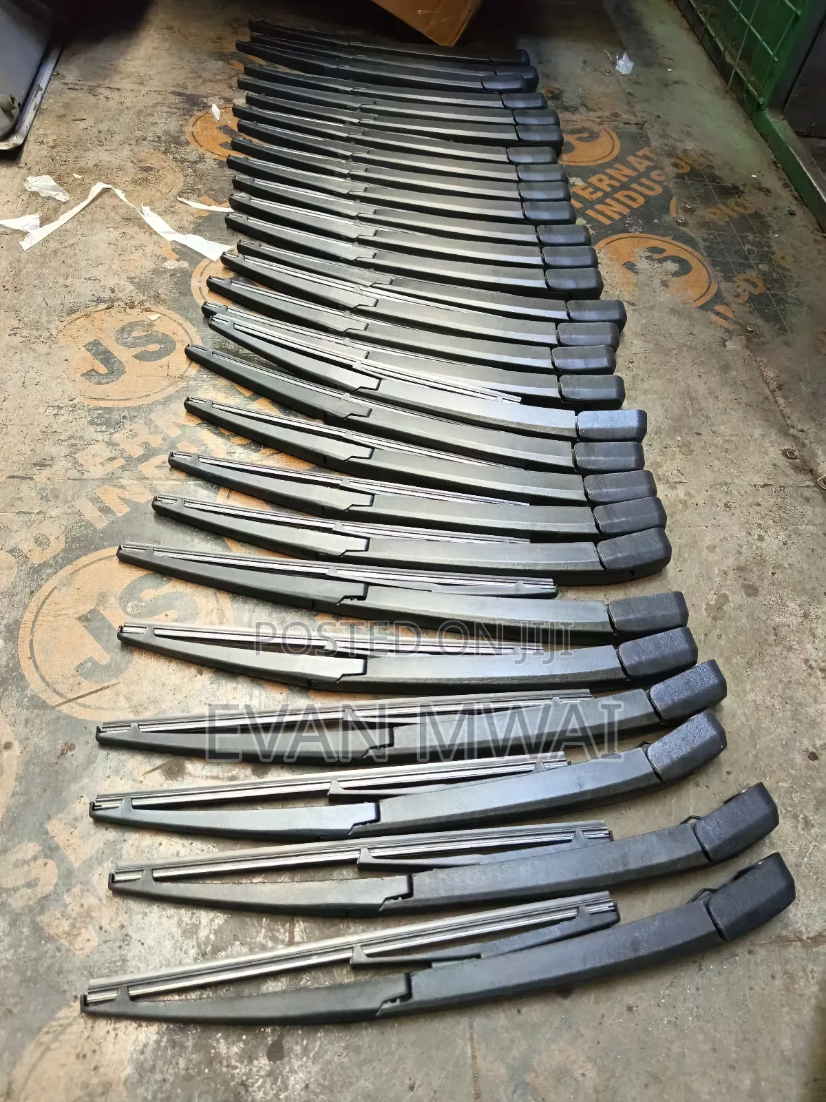 Toyota Ractis Rear Wiper Complete Available
