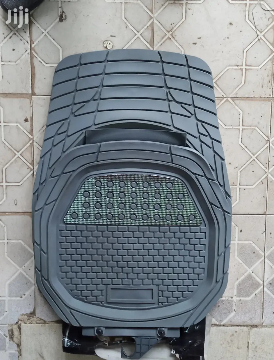 New 5 Seater Floor Mats, Free Delivery Within Nairobi Town.