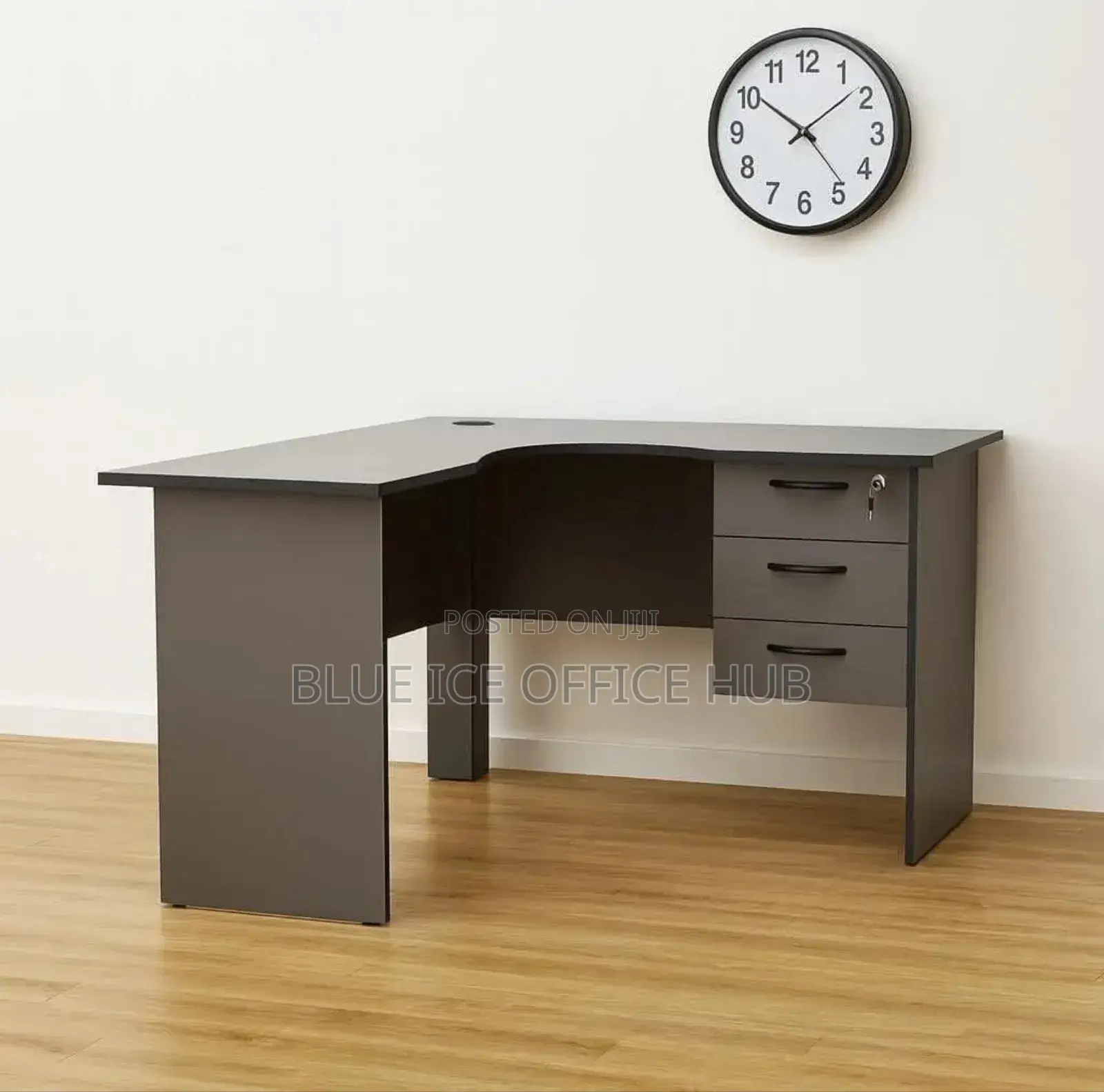 Compact L Desk