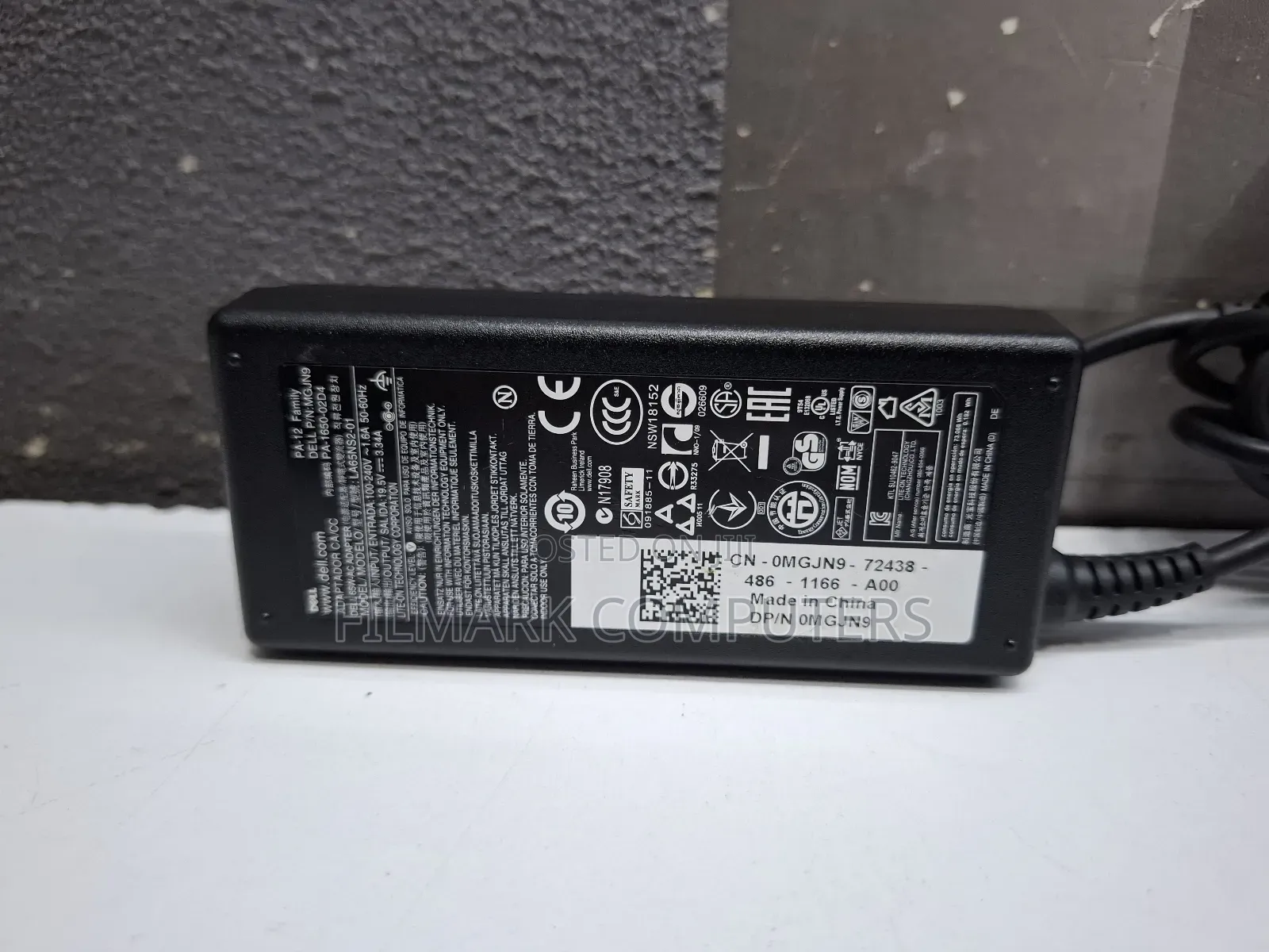 Ex Uk Original Dell 65 Watts 19.5v 3.34a Small Pin Charger 4.5mm