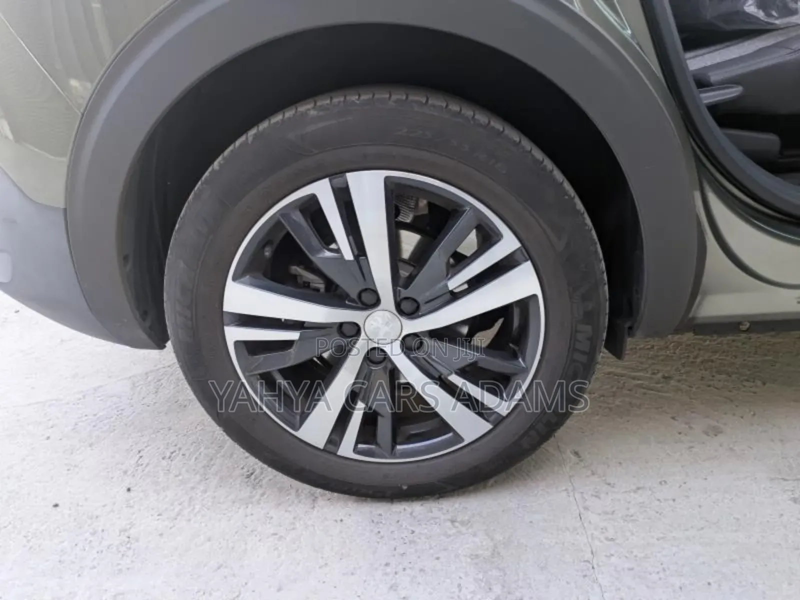 Peugeot 5008 1.6 PureTech 180 2019 Gray