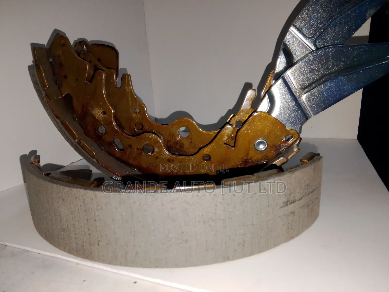 Rear Brake Shoe Linings Hyundai H1 Old Model (Hi-Q Brand)
