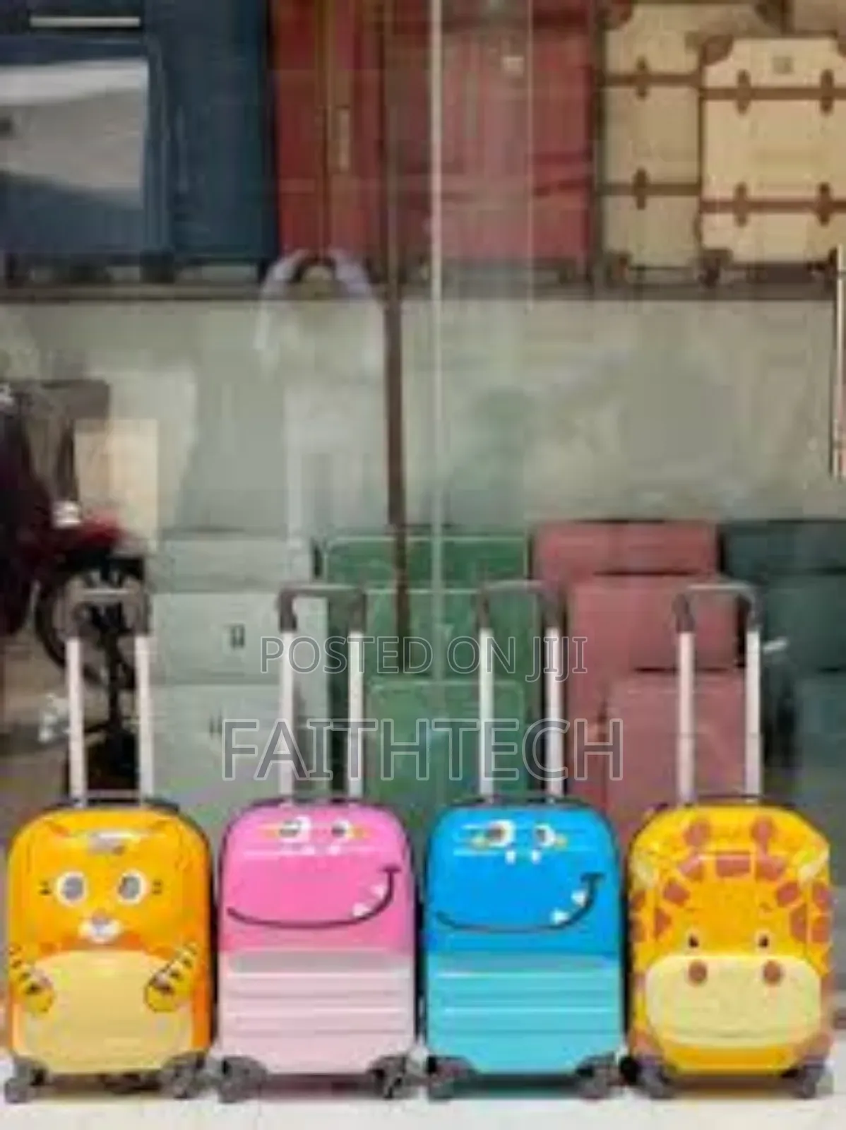 Kids’ Hard-shell Suitcase Design, Lightweight With Wheels