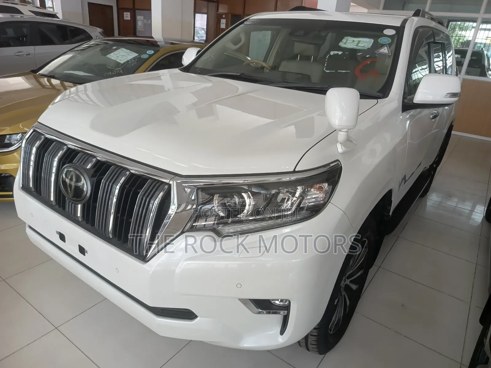 Toyota Land Cruiser Prado 2019 White