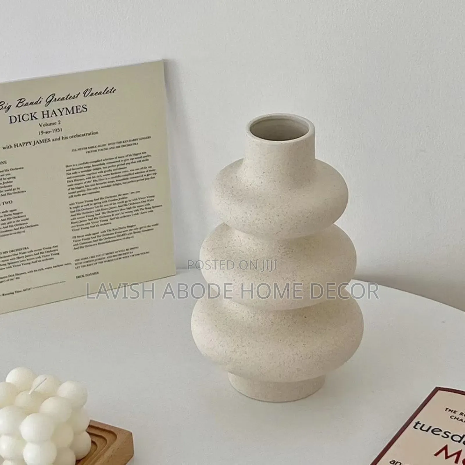 Ceramic Spiral Flower Vase – Modern Decorative Vase