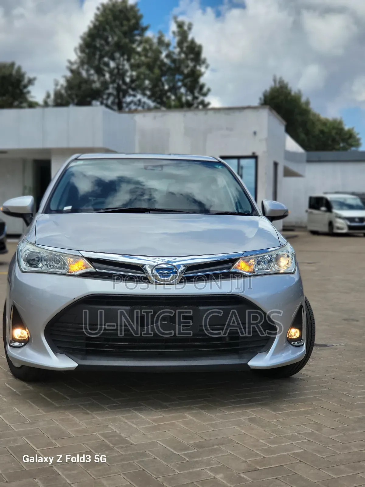 Toyota Corolla Fielder 1.5 Hybrid FWD 2019 Silver