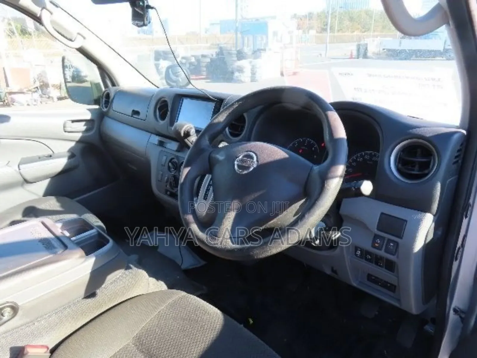 Nissan Caravan (Urvan) 2019 Silver