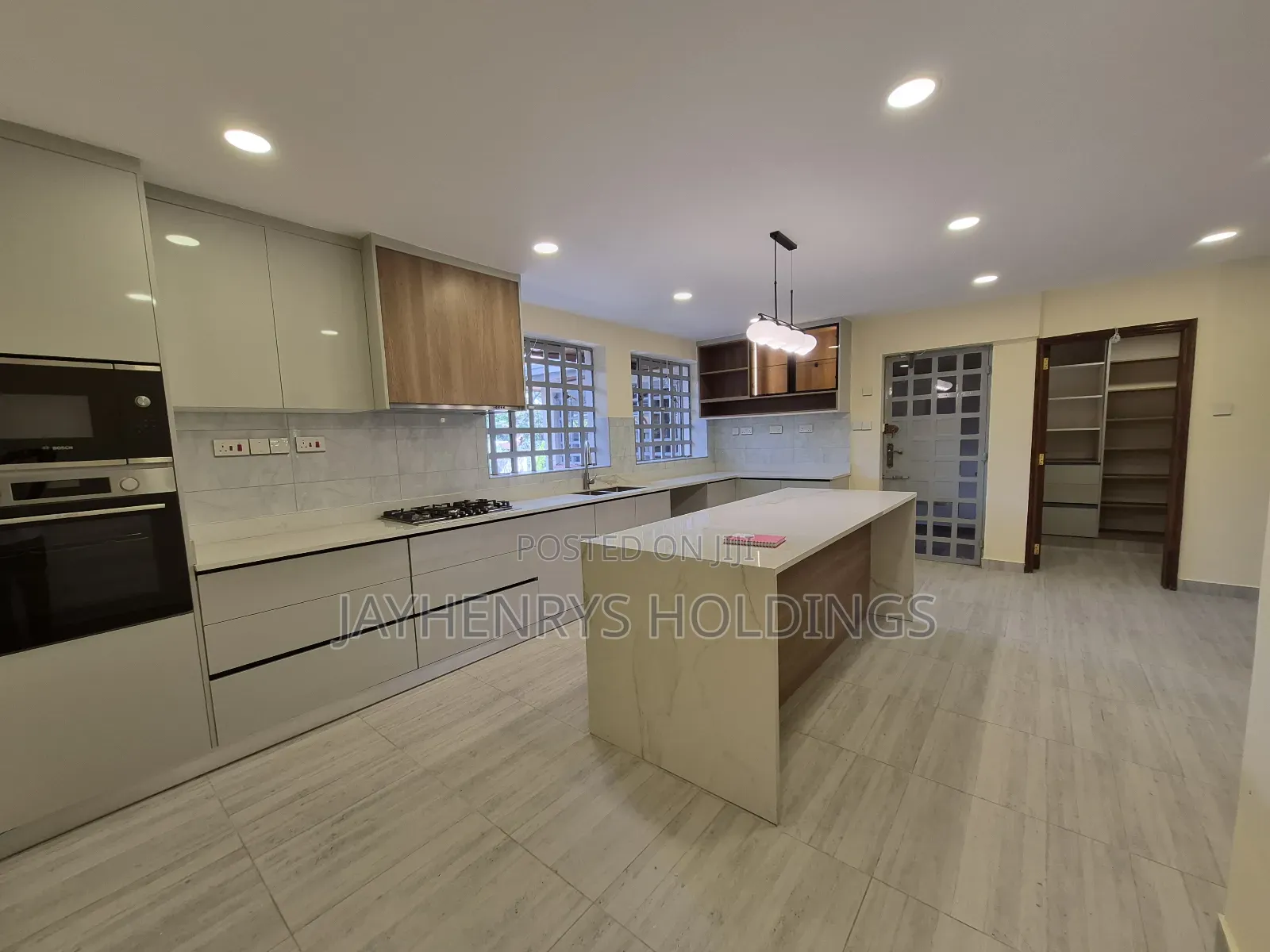 5bdrm House in Runda Panafric for rent