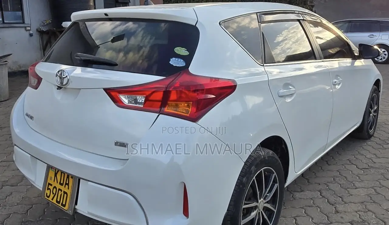 Toyota Auris 2014 White