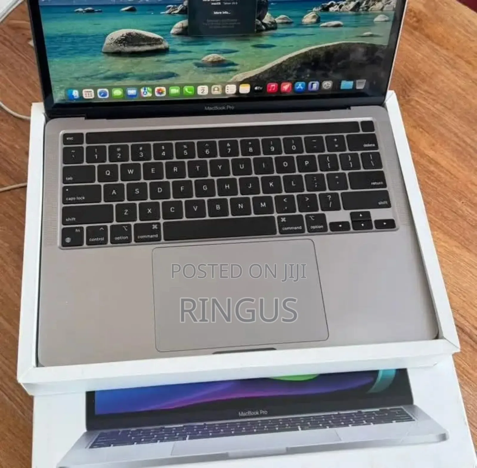Laptop Apple MacBook Pro 2022 M2 8GB Apple M2 SSD 256GB