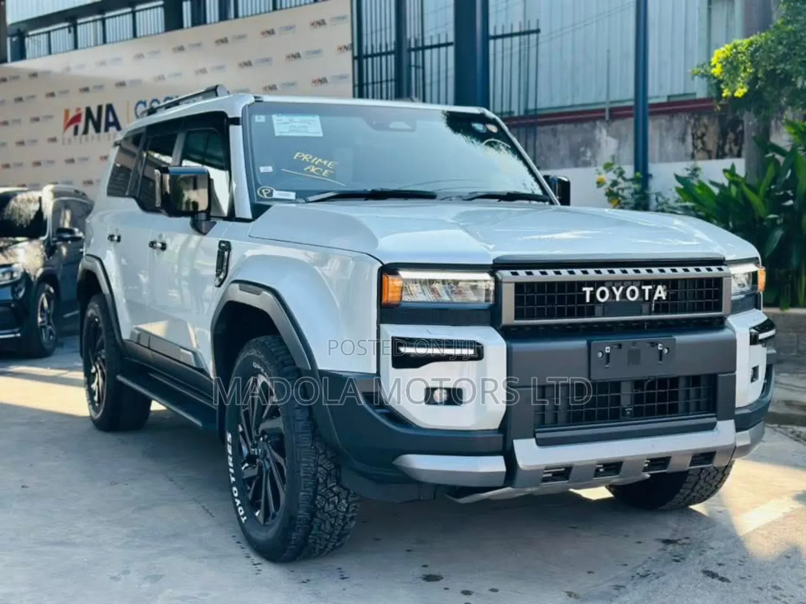 Toyota Land Cruiser Prado 2.8 2024 White