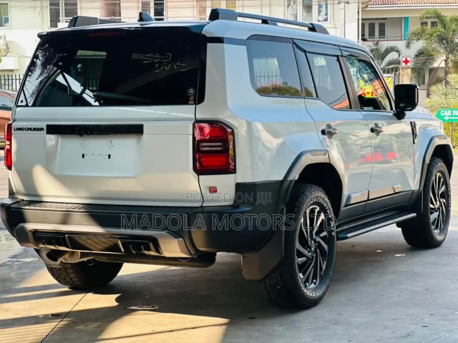 Toyota Land Cruiser Prado 2.8 2024 White