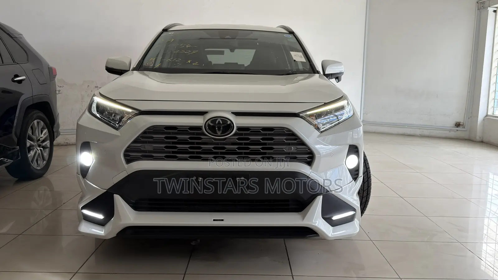 Toyota RAV4 Adventure AWD 2020 White