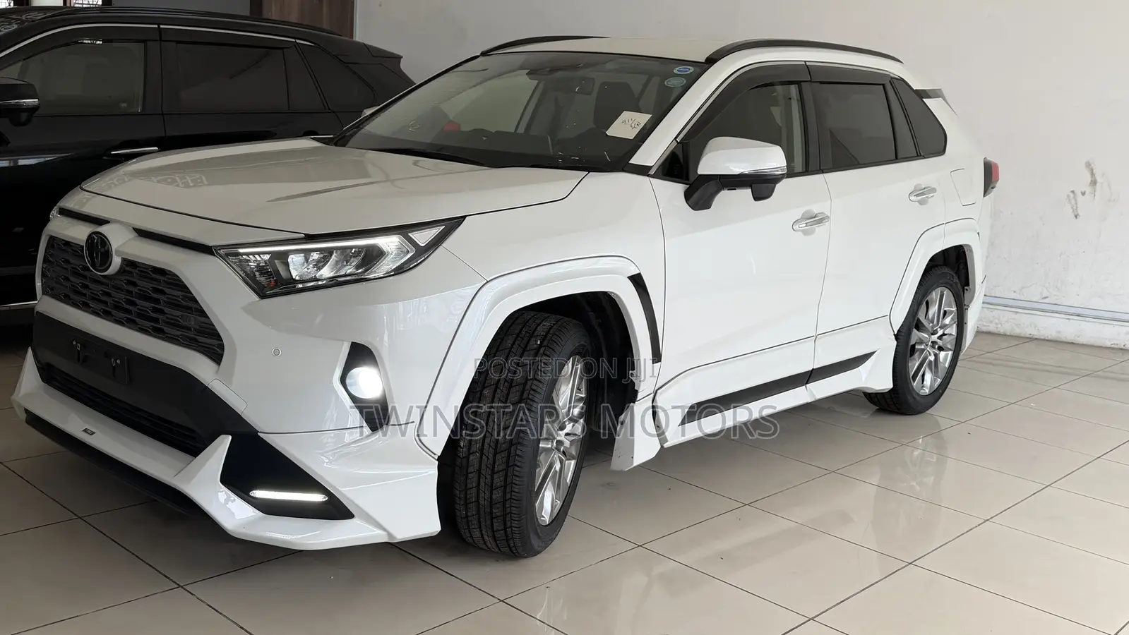 Toyota RAV4 Adventure AWD 2020 White