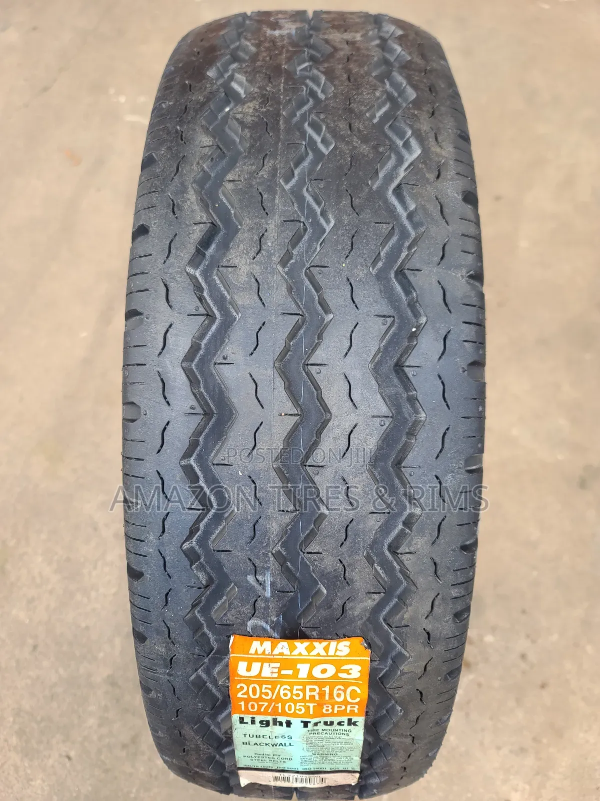205/65 R15 C Maxxis Tyres Ue-103 8pr [Made in Thailand]