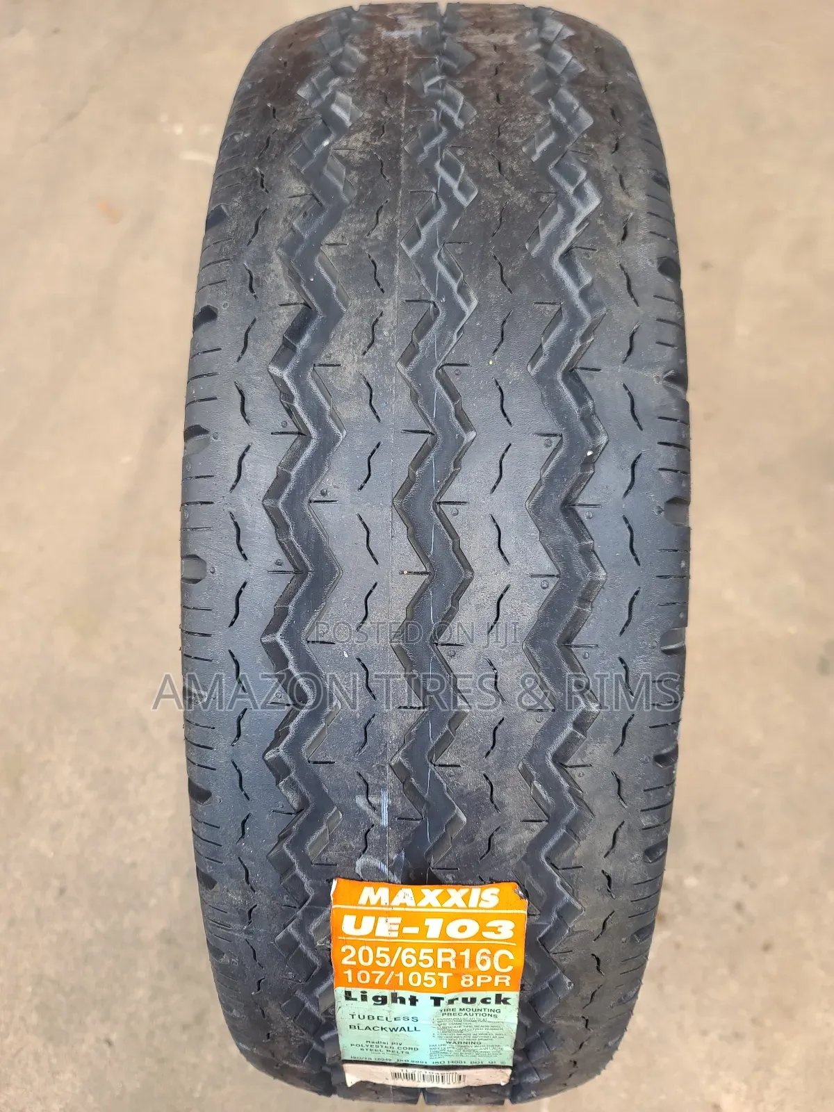 205/65 R15 C Maxxis Tyres Ue-103 8pr [Made in Thailand]
