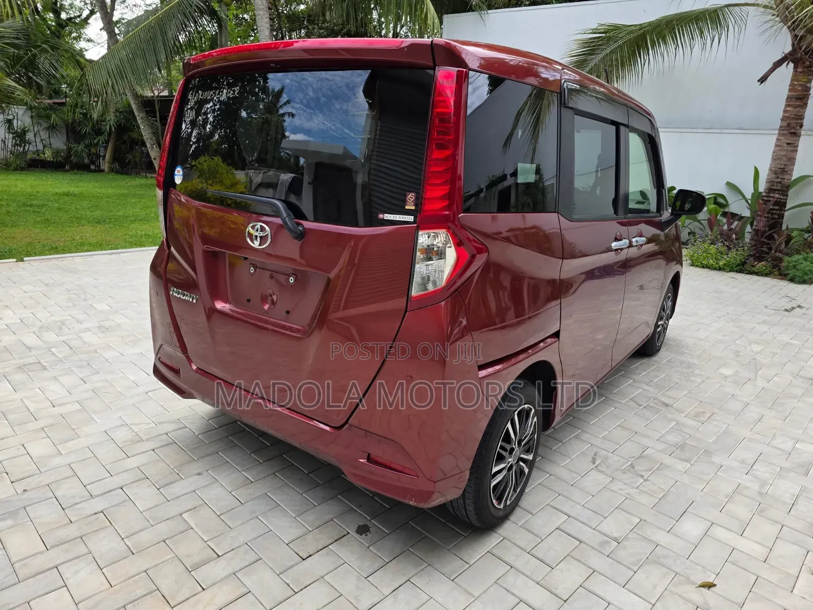 Toyota Roomy 1.0 AWD 2020 Maroon