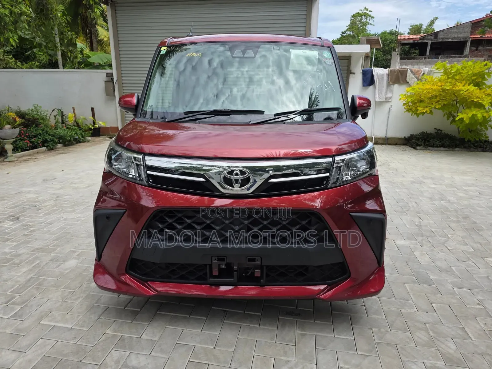 Toyota Roomy 1.0 AWD 2020 Maroon