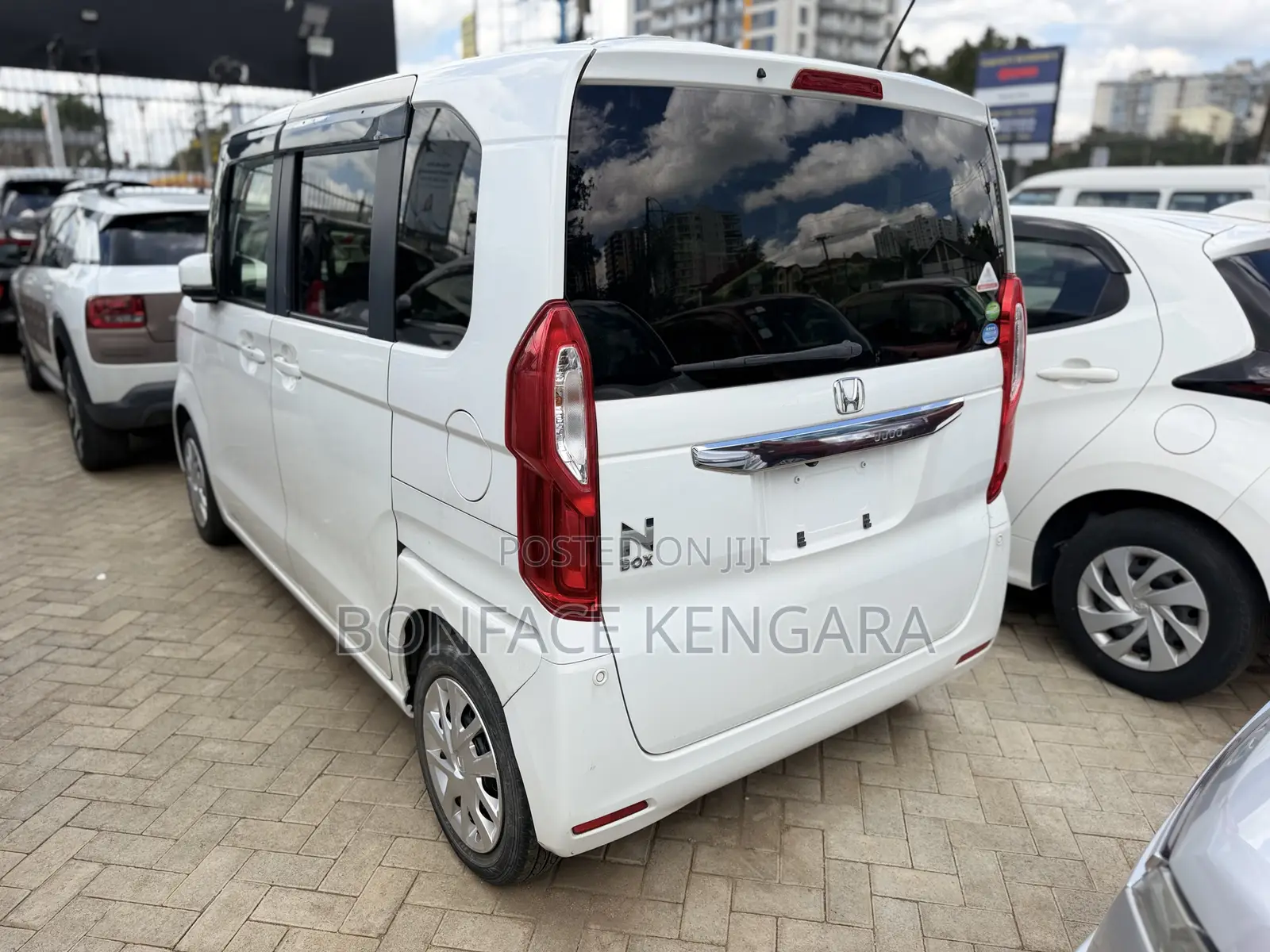 Honda N-Box 660 FWD 2018 White