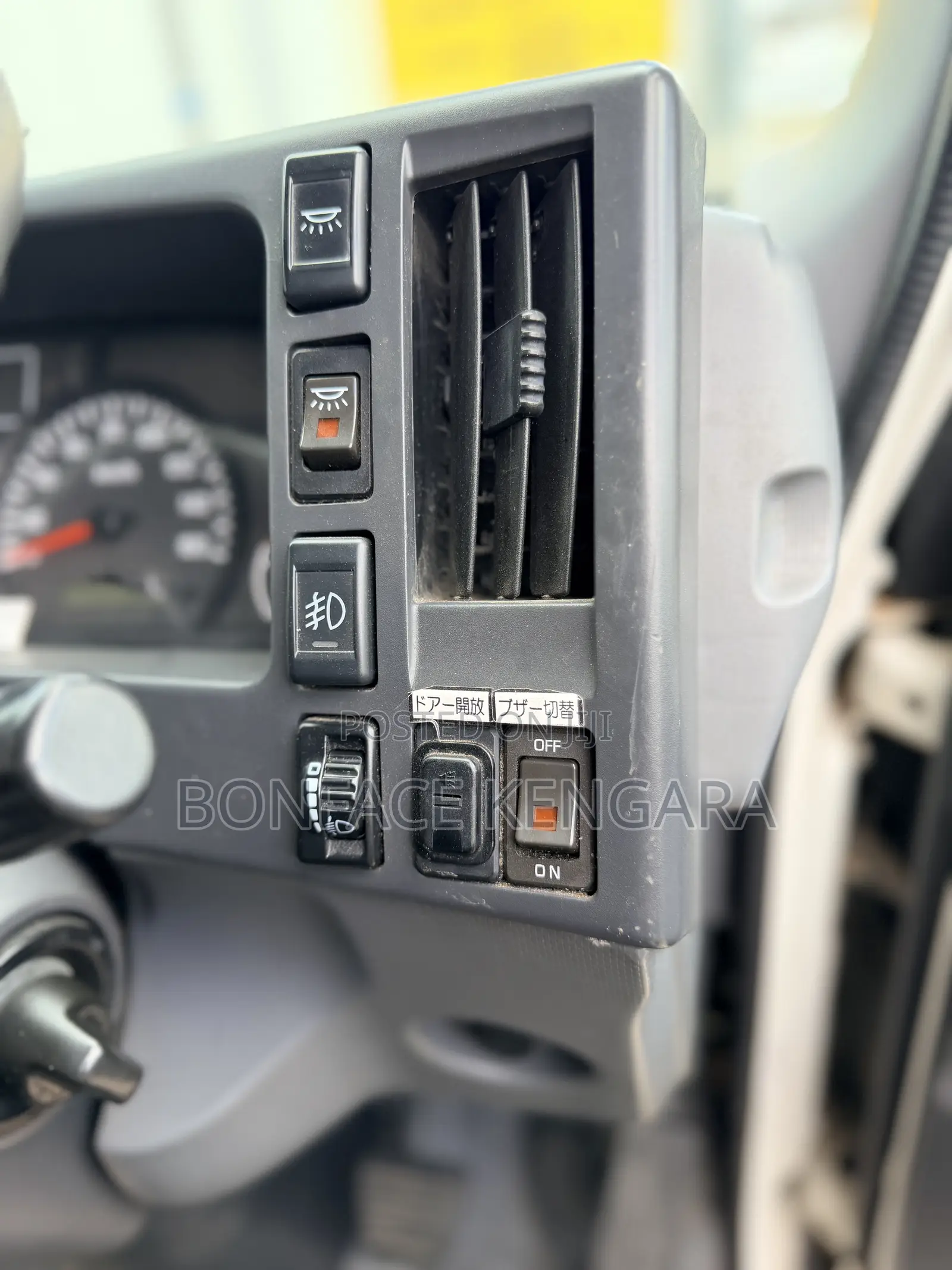 Isuzu Elf-2018