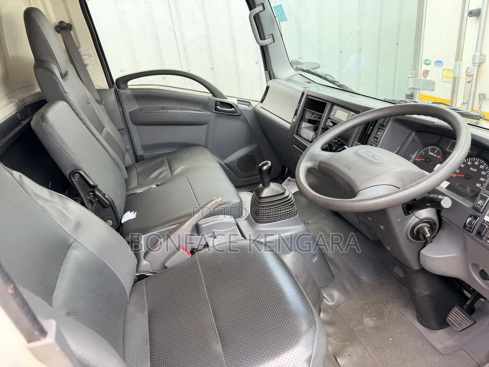 Isuzu Elf-2018