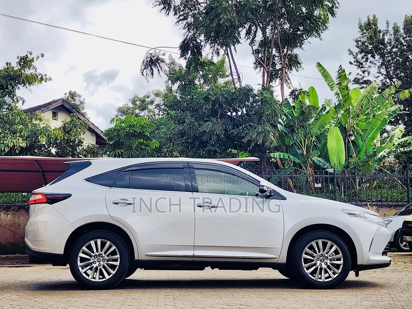 Toyota Harrier 2.0 2019 Silver