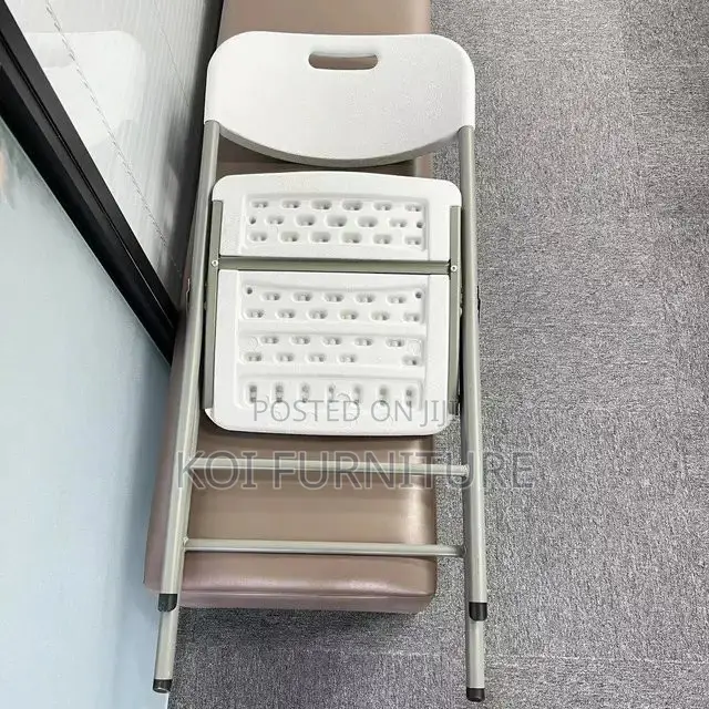 Chair : Generic Portable Folding Plastic Chair