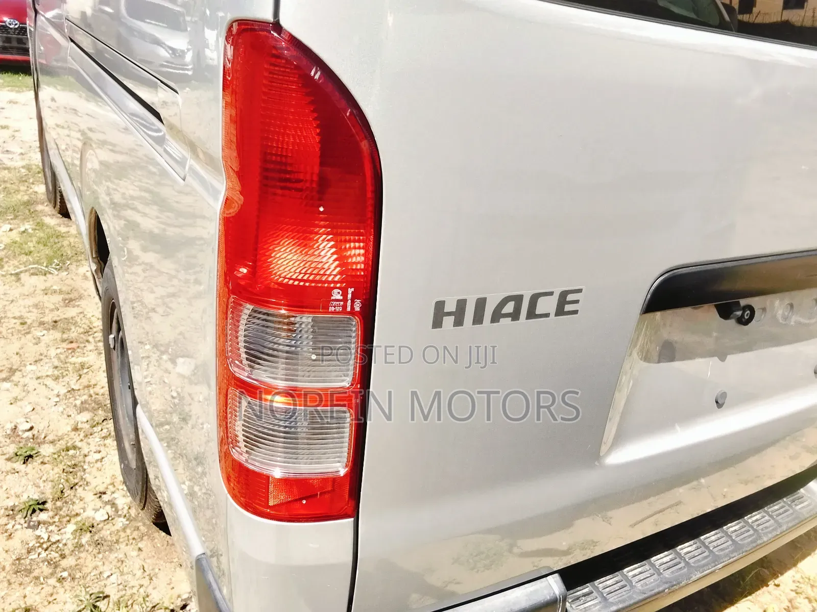 Toyota HiAce 2017 Pearl