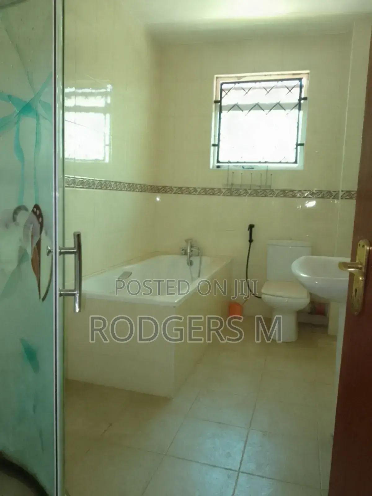3bdrm Apartment in State House Area for rent