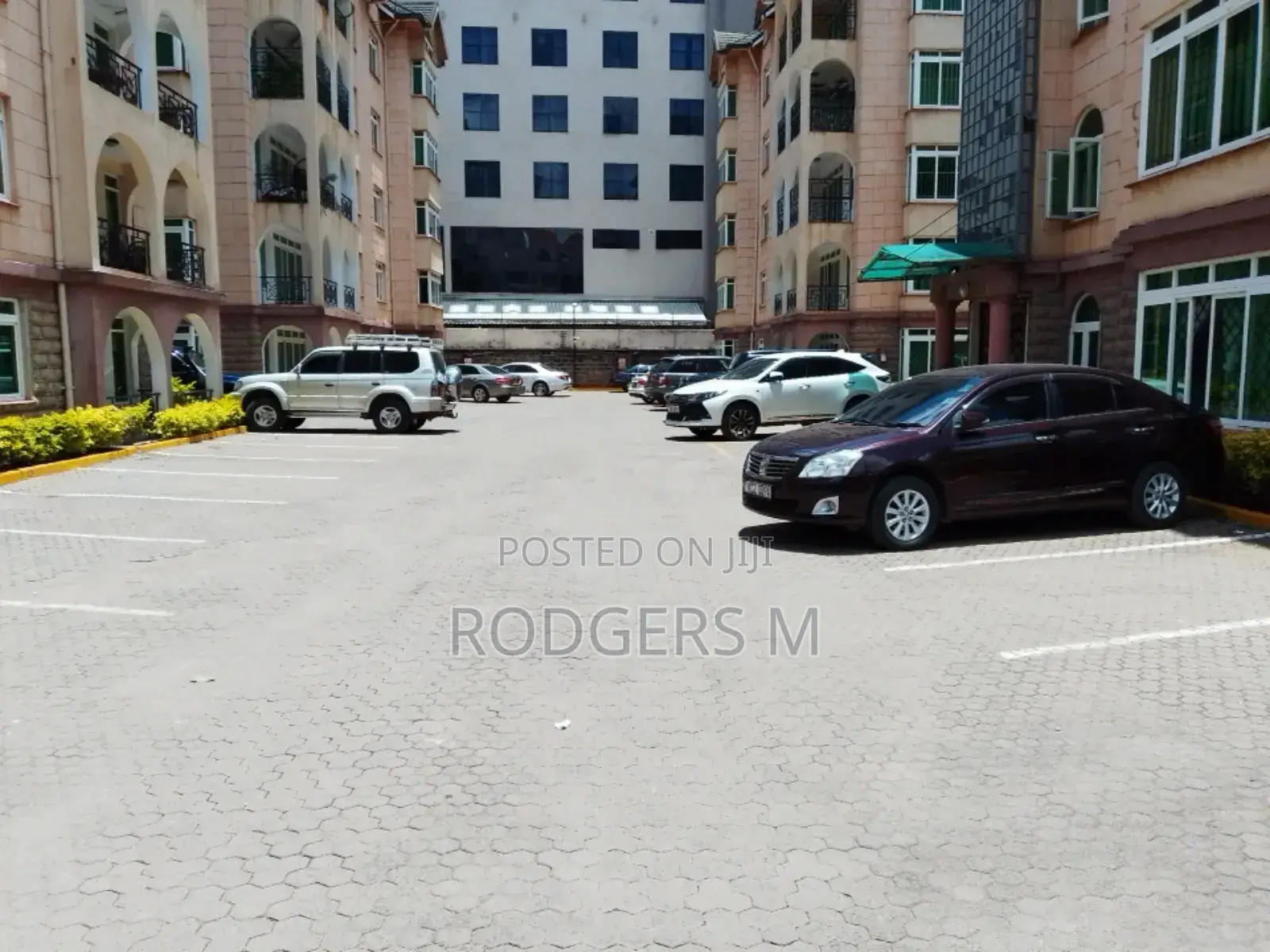 3bdrm Apartment in State House Area for rent