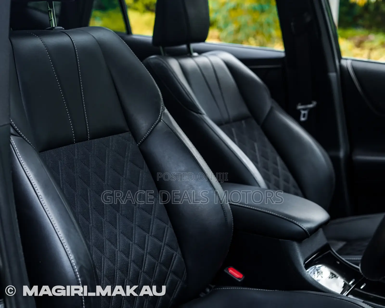 Toyota Harrier 2.0 2019 Black