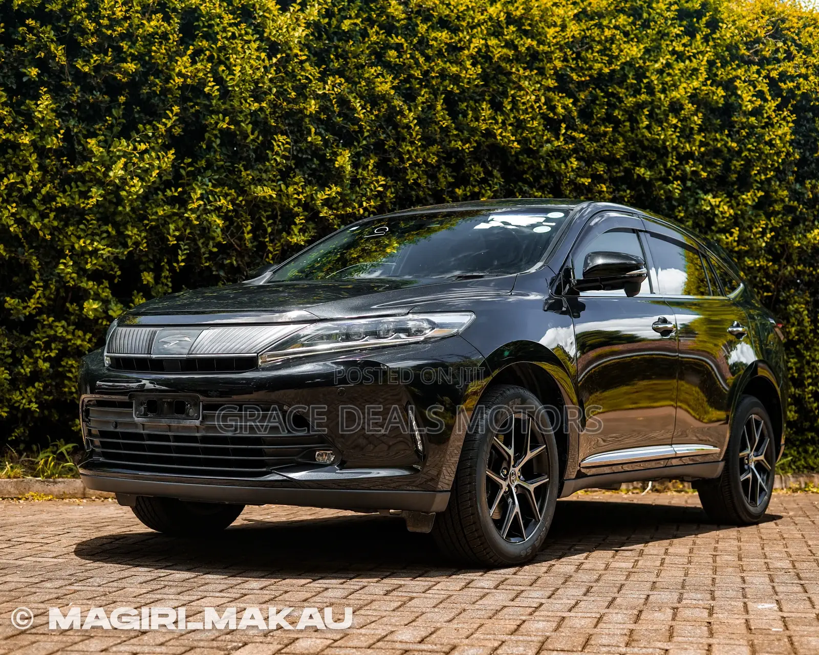 Toyota Harrier 2.0 2019 Black