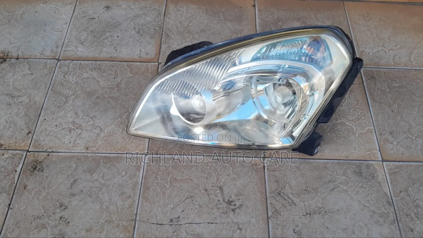 Headlight Nissan Dualis Kj10
