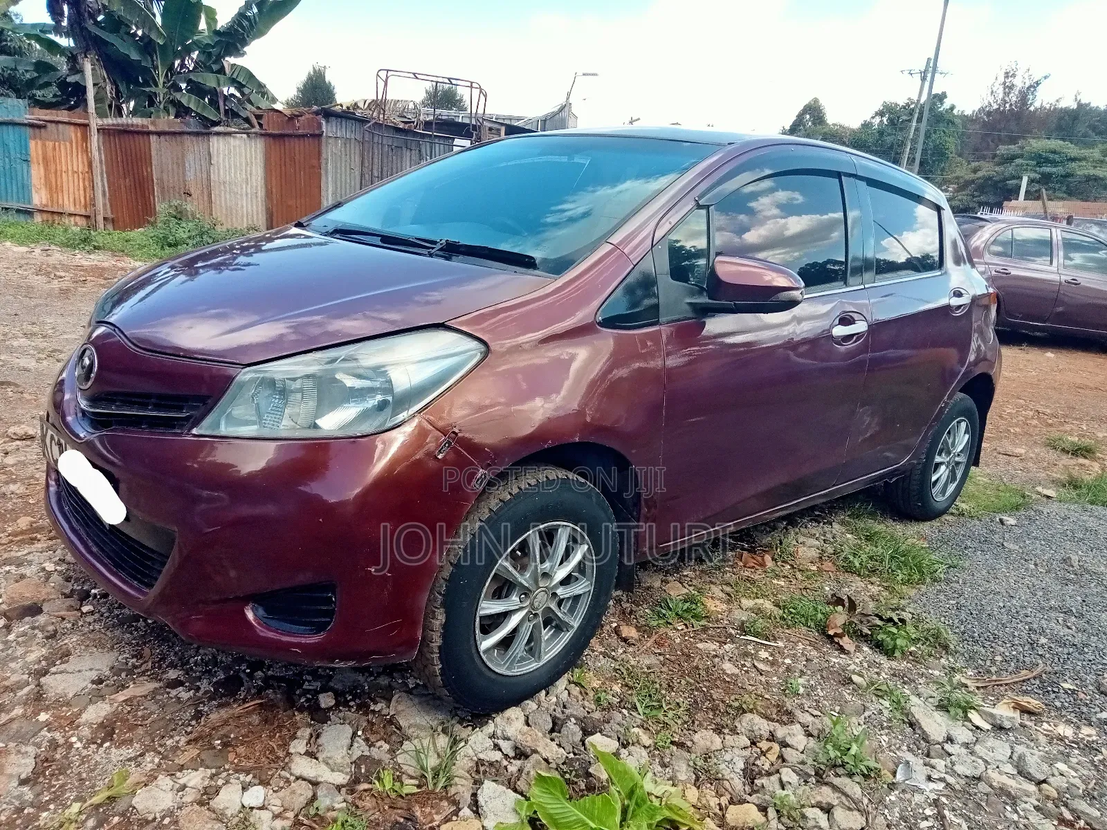 Toyota Vitz 2012 Maroon