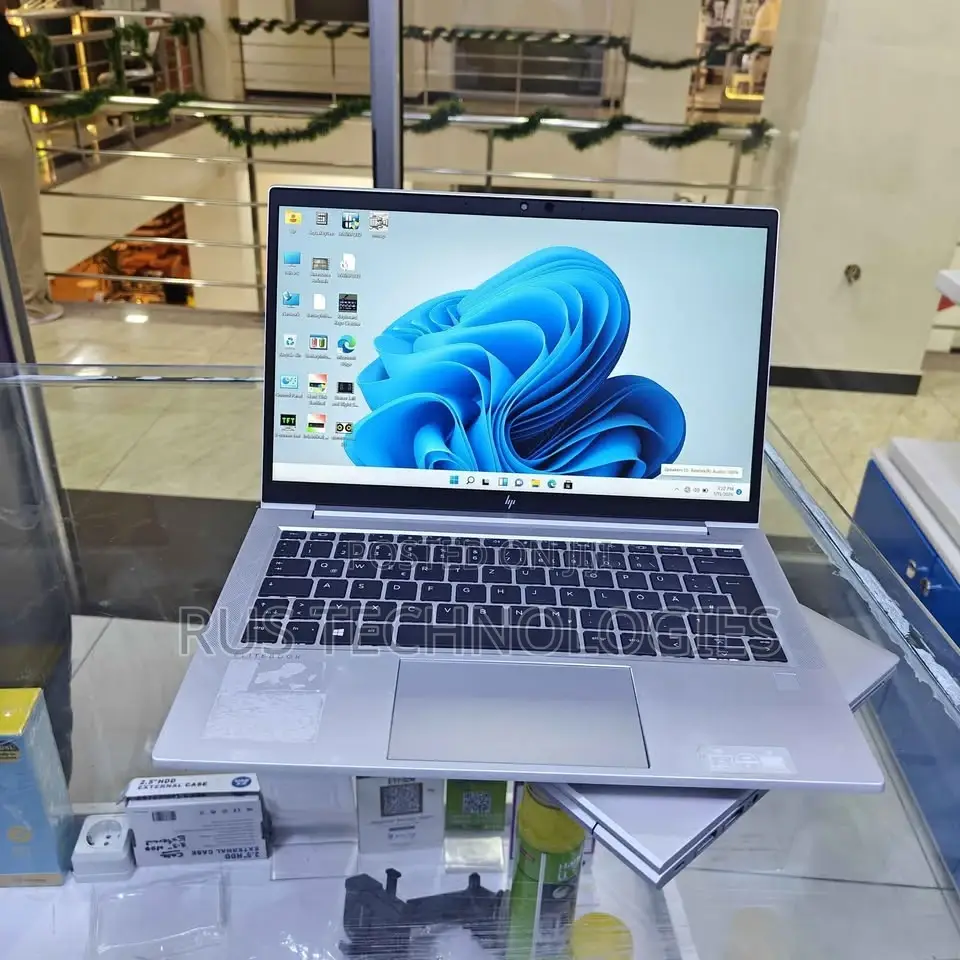 Laptop HP EliteBook 830 G8 16GB Intel Core i5 SSD 256GB