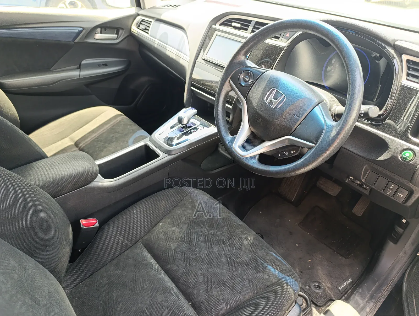 Honda Fit Shuttle 1.5 Hybrid 2WD 2018 Matt Black