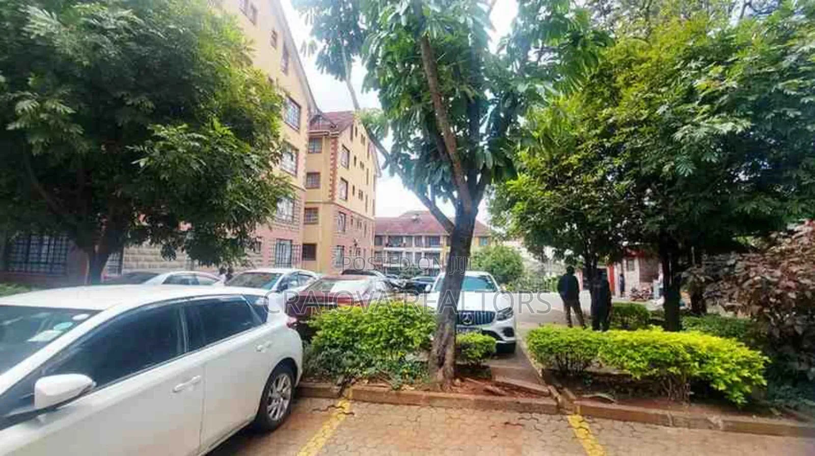 4bdrm Apartment in Valley Arcade for sale