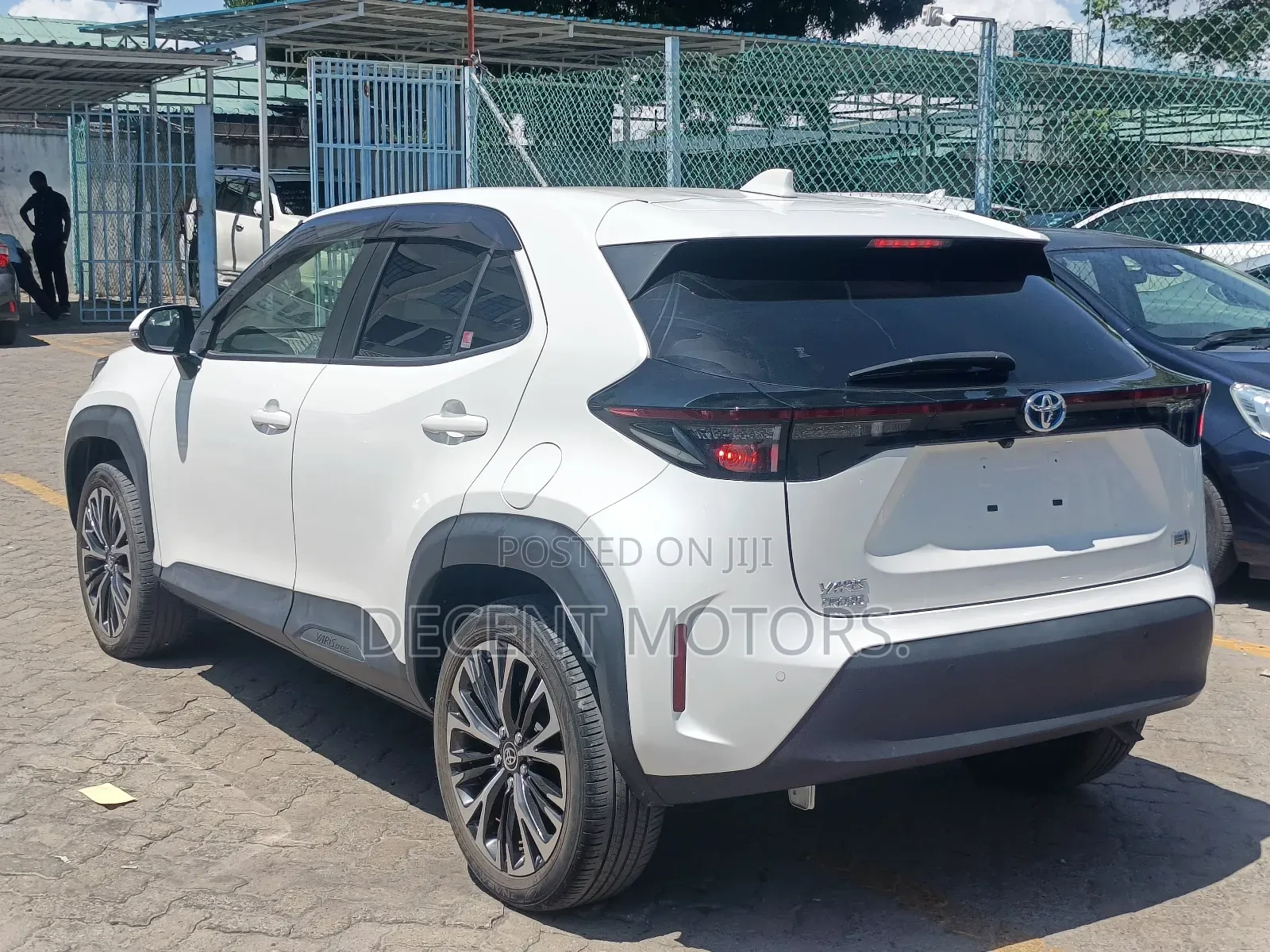 Toyota Yaris 1.5 Sedan XLE 2020 White