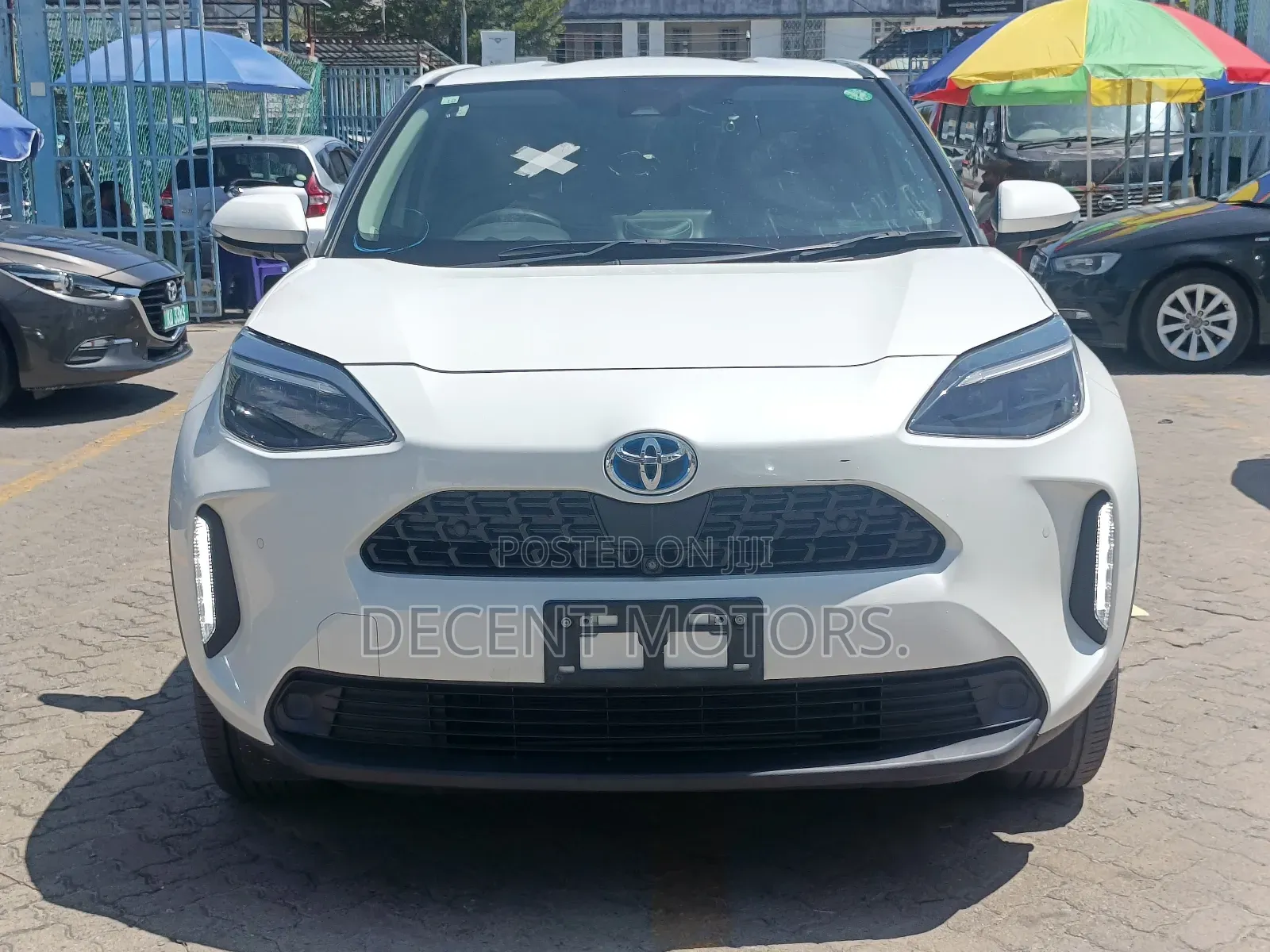 Toyota Yaris 1.5 Sedan XLE 2020 White