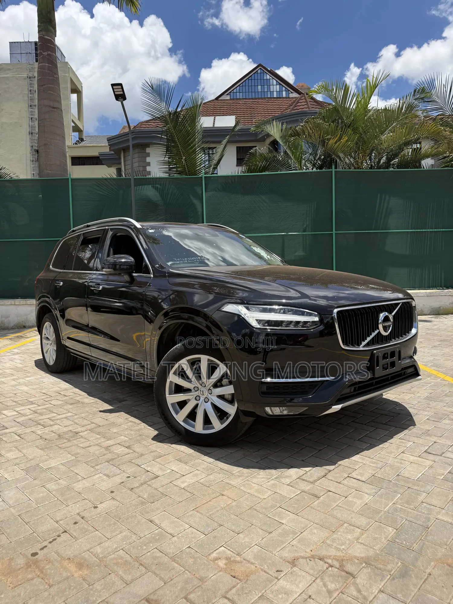 Volvo XC90 T5 Momentum AWD 2018 Black