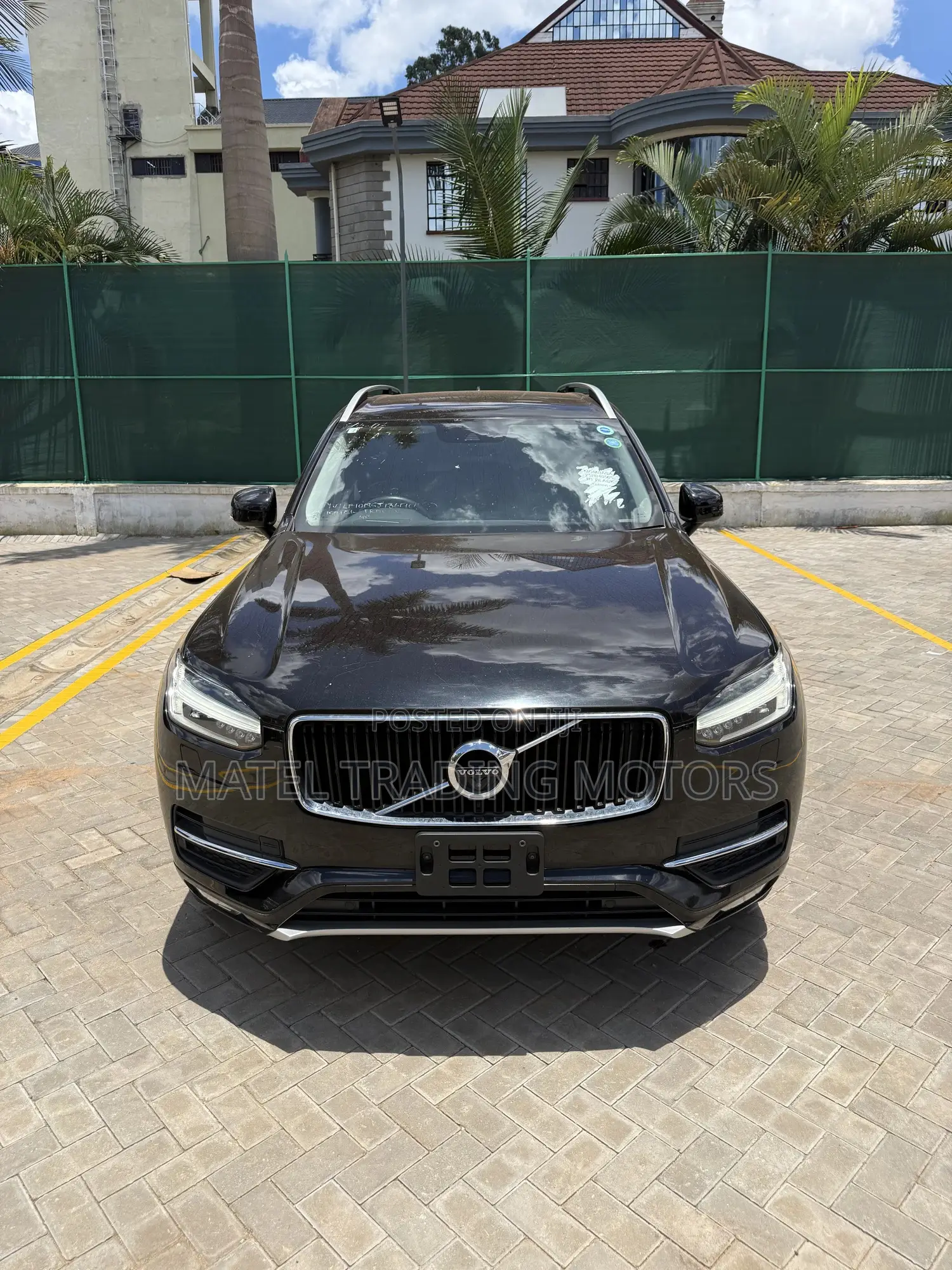 Volvo XC90 T5 Momentum AWD 2018 Black