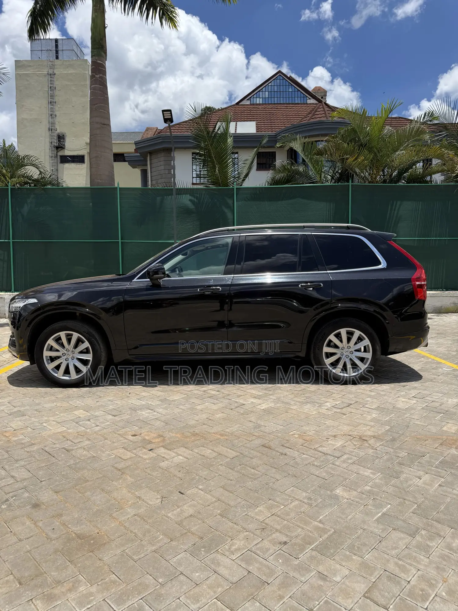 Volvo XC90 T5 Momentum AWD 2018 Black