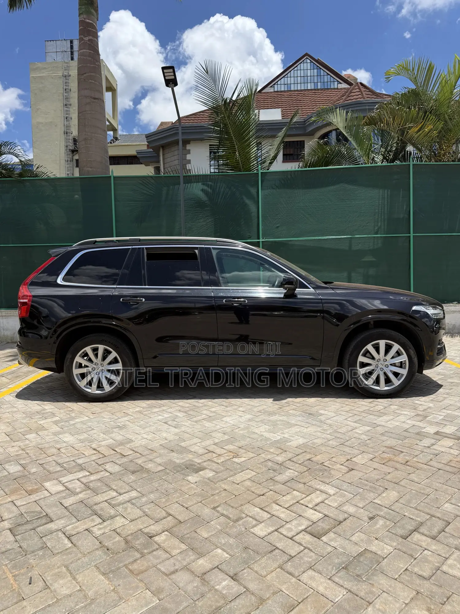 Volvo XC90 T5 Momentum AWD 2018 Black