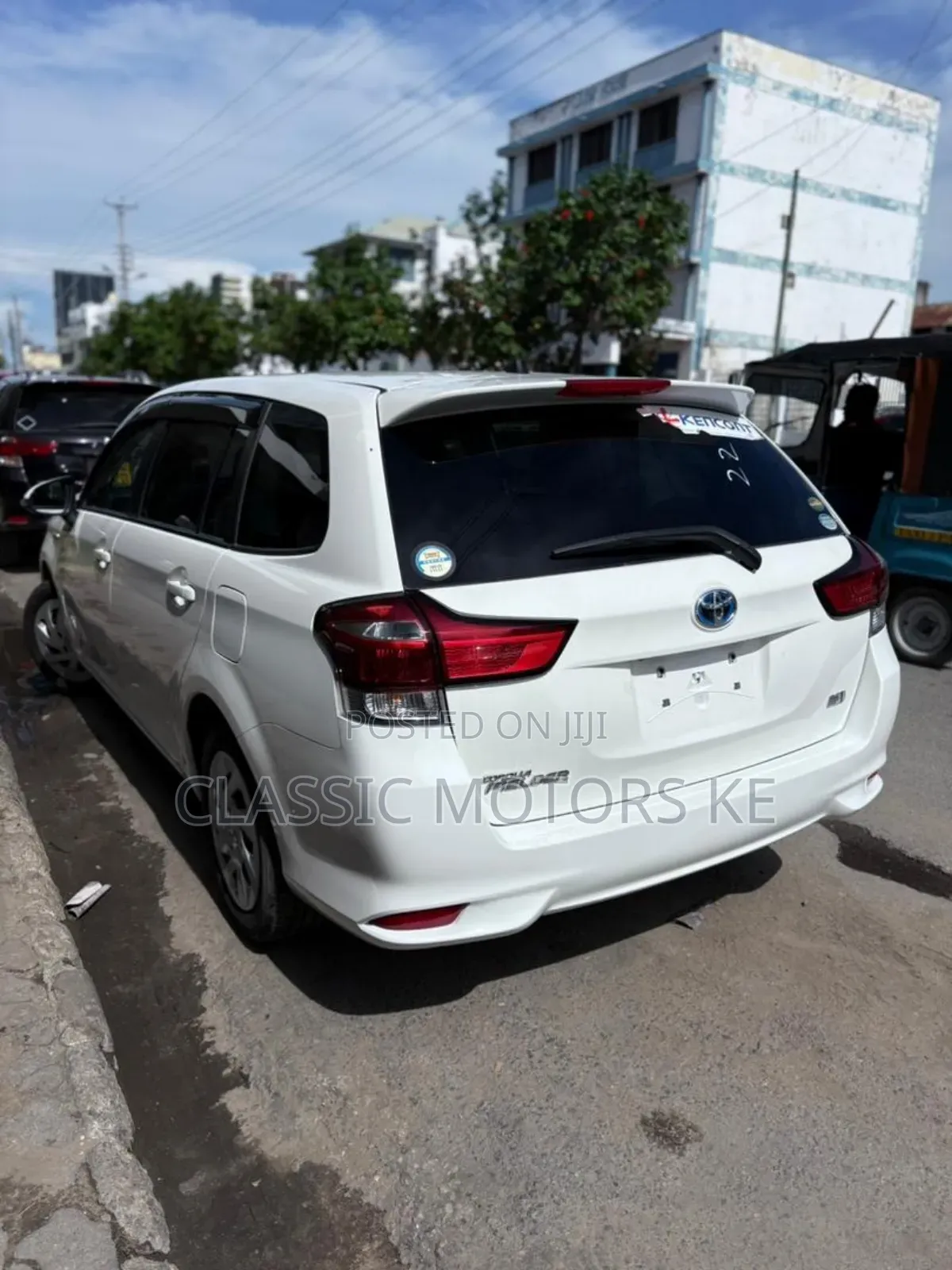 Toyota Corolla Fielder 1.5 Hybrid FWD 2020 Pearl