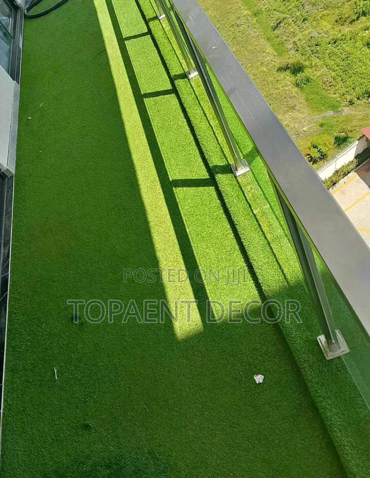 20mm ,Non Soggy , Radiant Green Artificial Grass Balcony Carpet