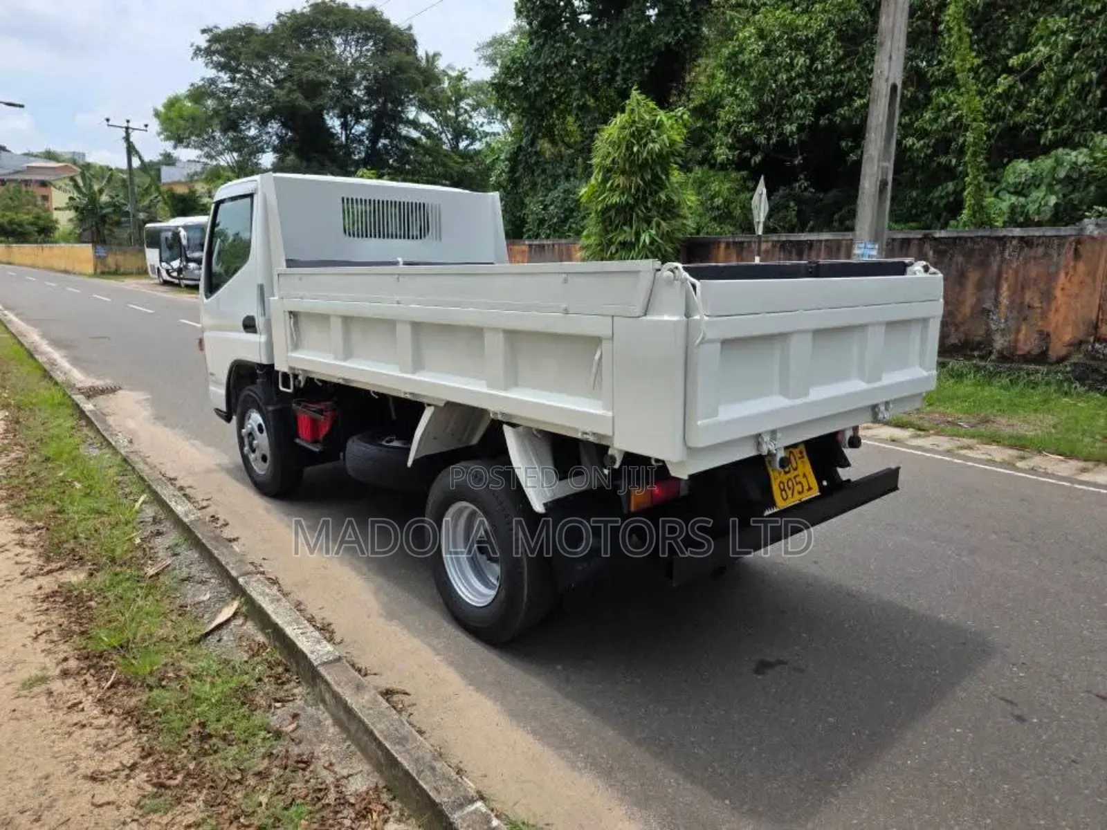 Mitsubishi Fuso Tipper Truck