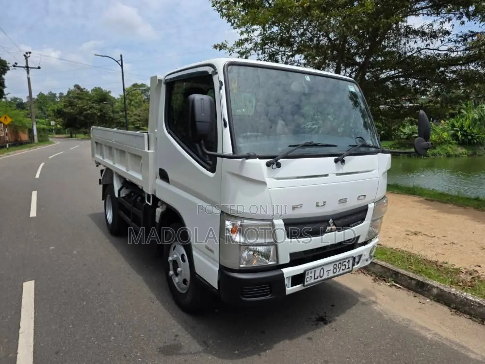 Mitsubishi Fuso Tipper Truck