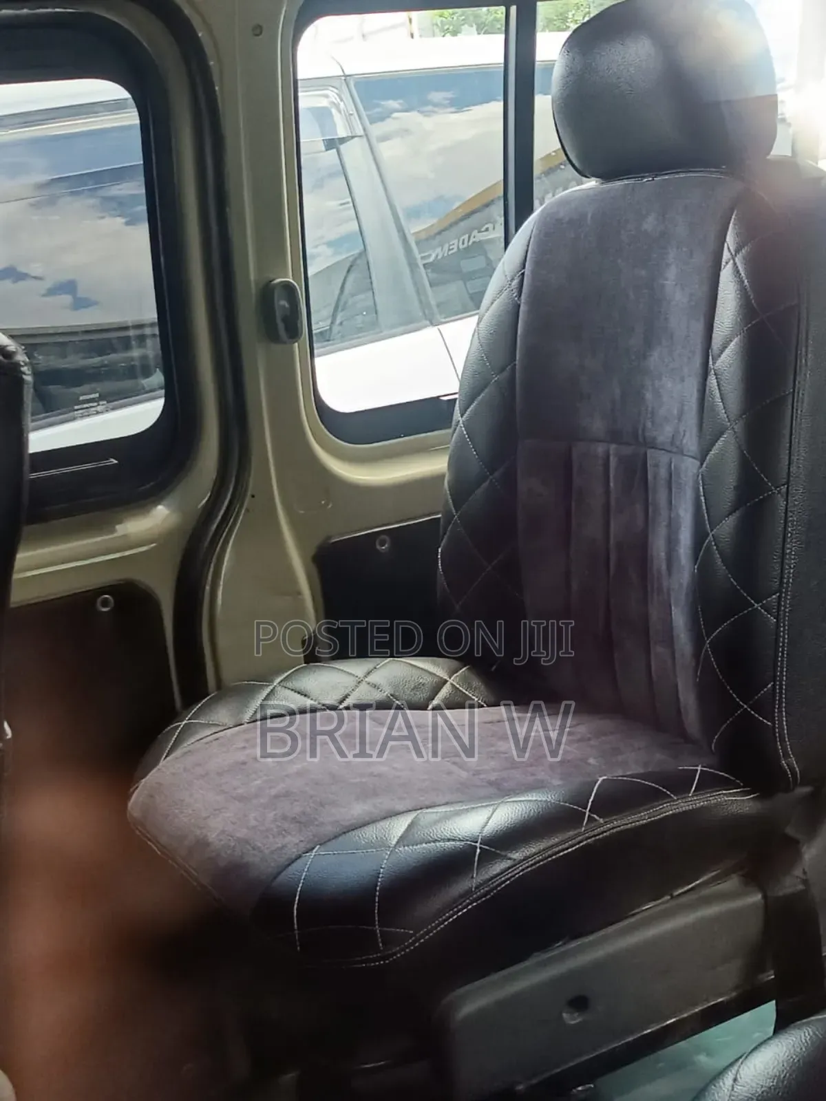 Toyota HiAce 2015 Beige